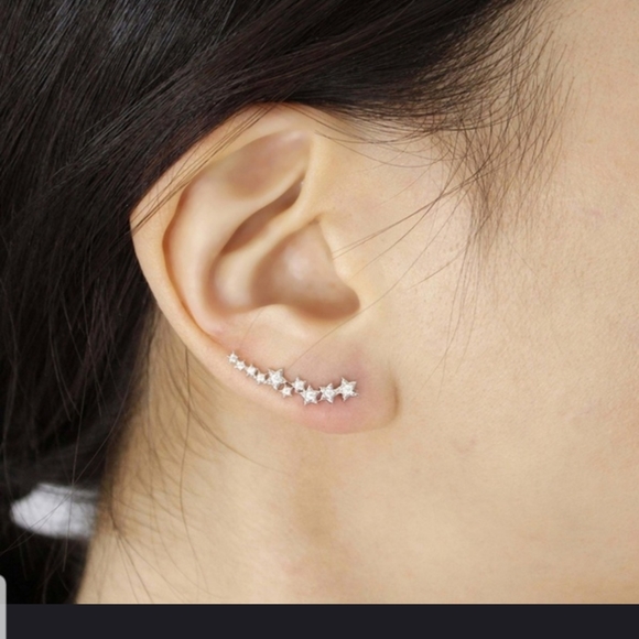 ⭐⭐Super Adorable Star Ear climbers⭐⭐ - Picture 2 of 5